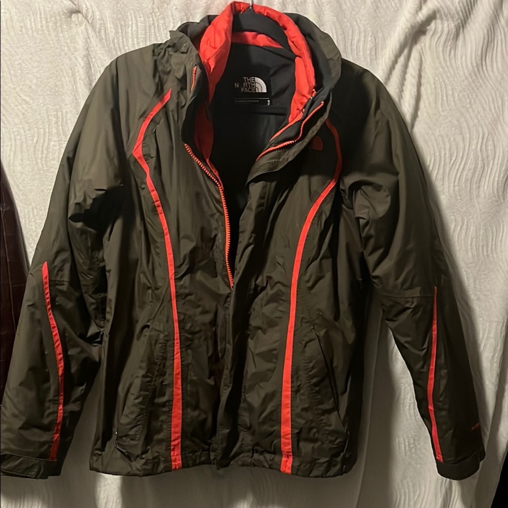 The North Face Women's Ski Jacket - Olive and Red
